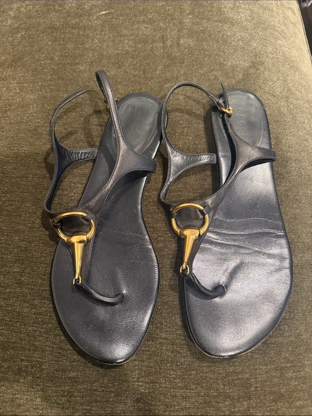 Gucci Black Leather Slingback Sandals with Gold Bit Detail